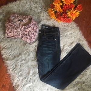 AMERICAN EAGLE DARK WASH KICK BOOT JEANS